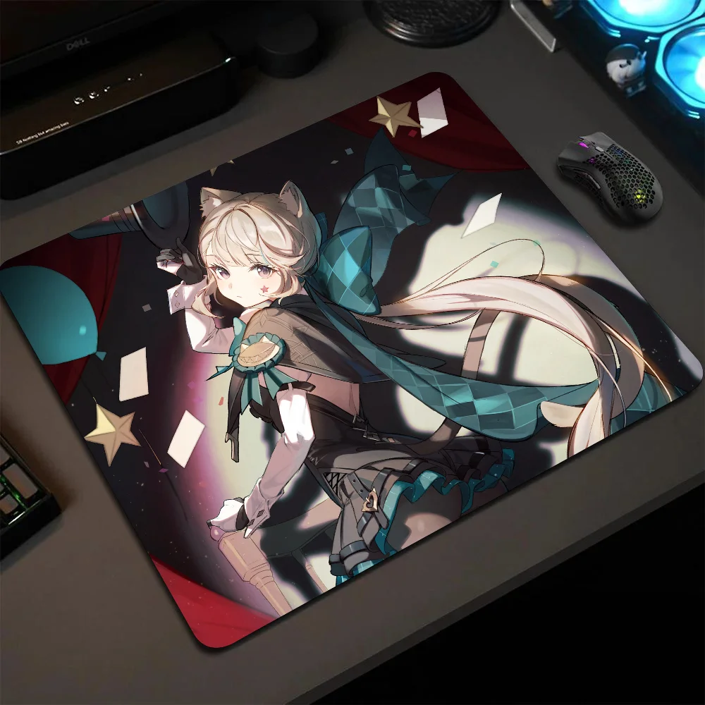 

Lynette Genshin Impact Mousepad Small LockEdge Mouse Pad For Gamers Computer Desk Pad Rectangular Anti-slip Rubber