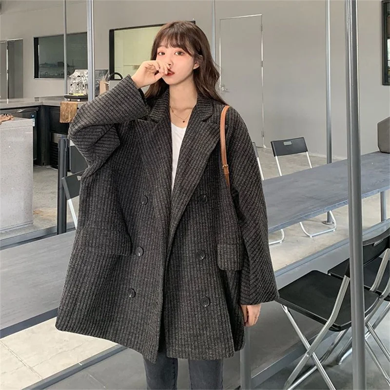 Light Mature Style Woolen Coat Jacket 2023 Women's Winter Loose and Slimming Loose Medium Length Thickened Trench Coat Versatile