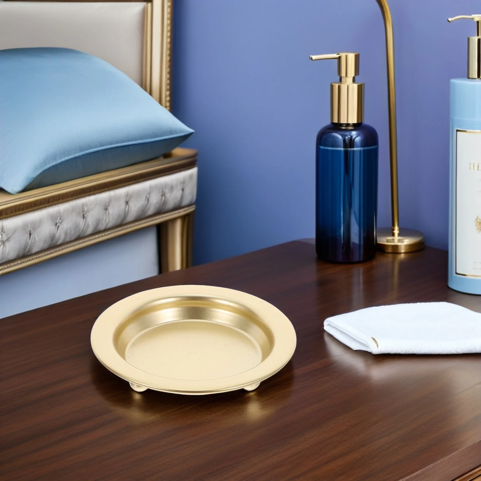 

2pcs Vintage Holder 4.13 Inch Round Iron Tray For Flameless Pillar Candles Rustic Golden Tabletop Decorative Centerpiece