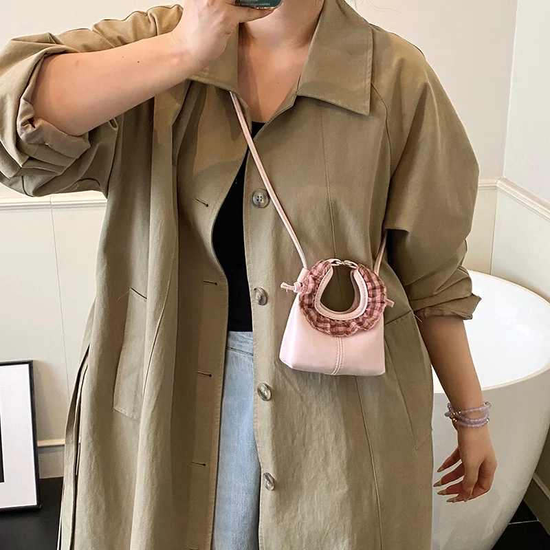 Crossbody Bag Vintage British Plaid Lace Trim Mini Women Grils Sweet Cute Fashionable Personality All-matching Solid