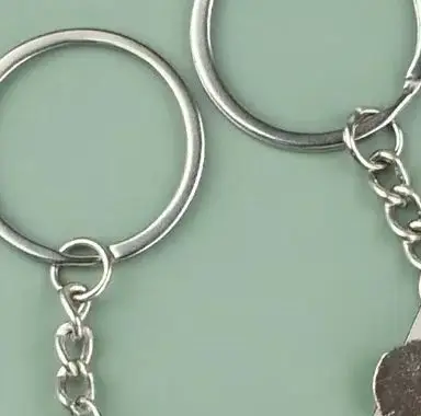 

2 шт., брелок с мультяшными зубами, украшение для стоматолога, брелки, металлический брелок в форме модели зуба, подарок для стоматологической клиники