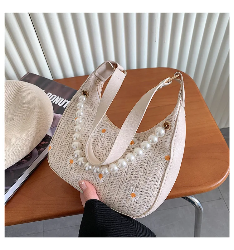 Fashion Flower Embroidery Straw Shoulder Messenger Bags Women's Pearl Design Woven Bag New Summer Beach Straw Bag Female Handbag