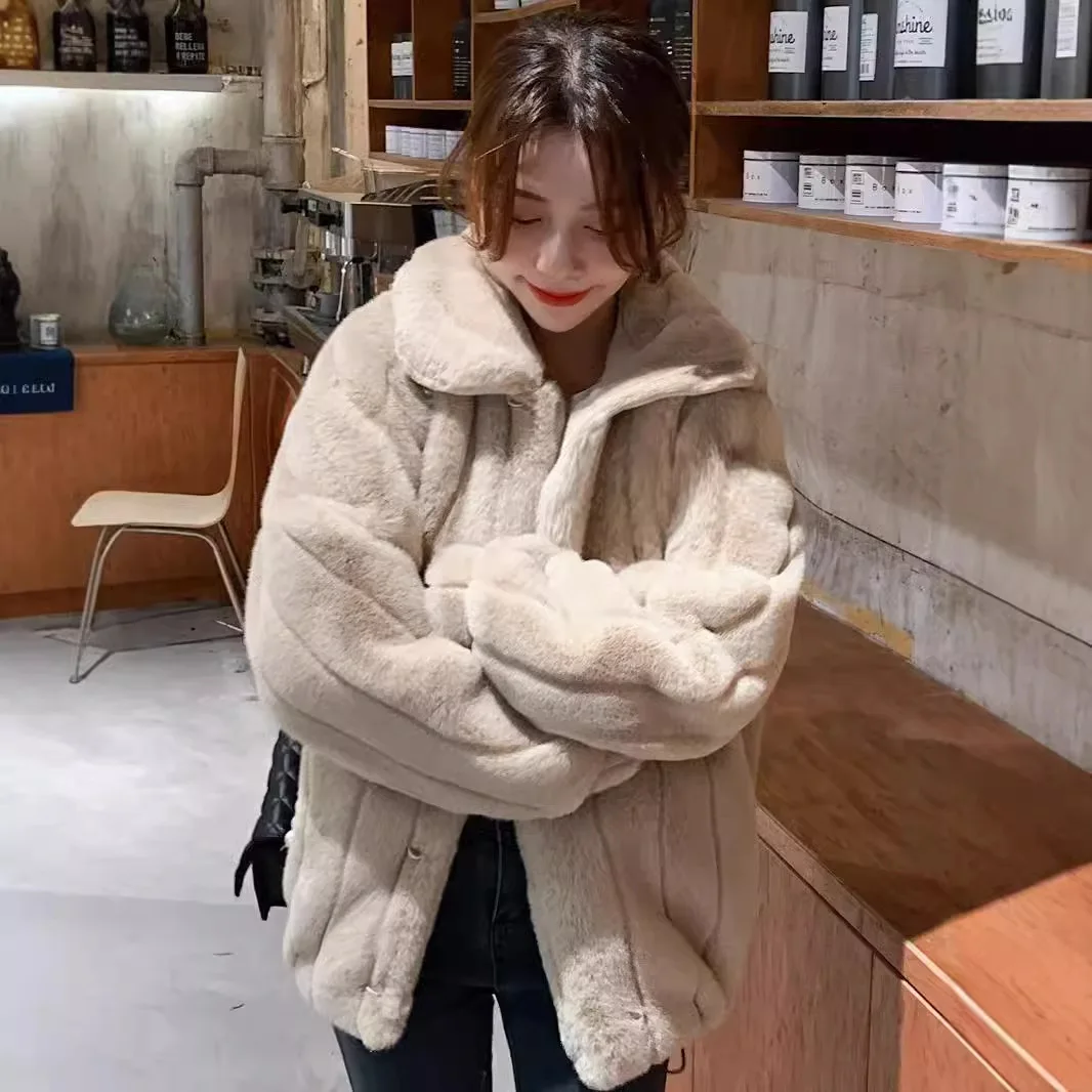 NUOVOFaux Cappotto di Pelliccia di Coniglio Y2k Giubbotti Cappotto da Donna Gira Imbottiture Colletto Manica Lunga Monopetto Spessore Allentato Autunno Inverno 2026