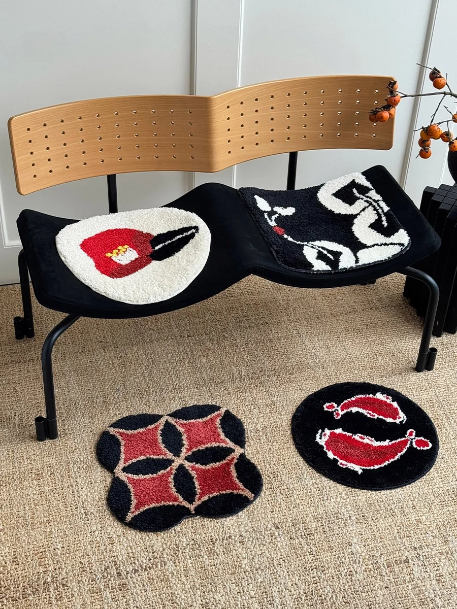 

Новогодняя противоскользящая подушка для стула, красная, для длительного сидения, с символикой удачи, квадратная, для обеденного стула