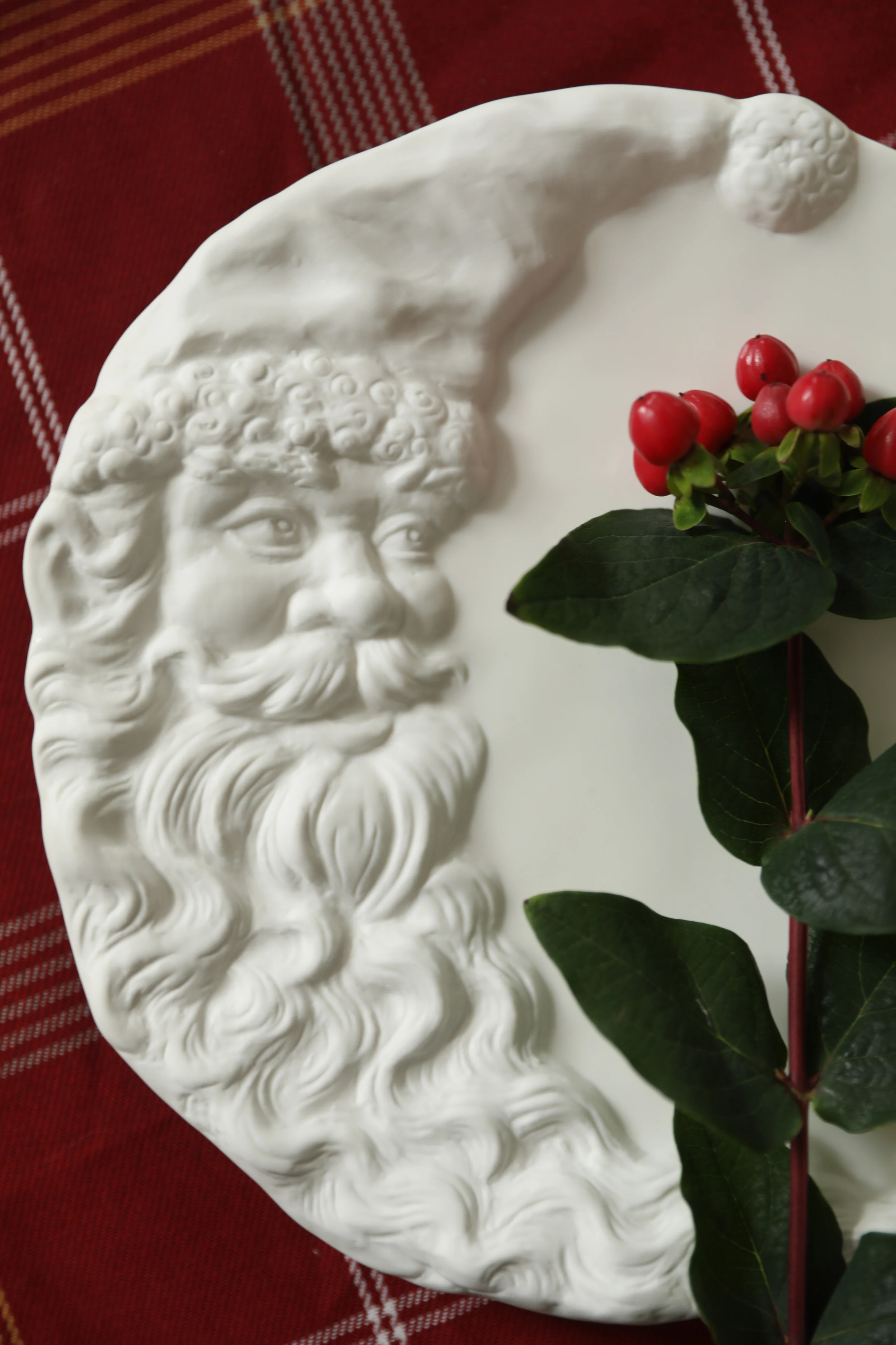 

Dreaming of childhood, heavy industry hand-made high-temperature Santa Claus ceramic moon plate