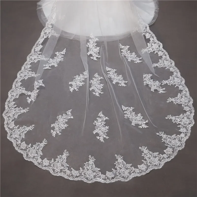 

Layer 2 Lace Edge Wedding Veil with Comb 3M Width