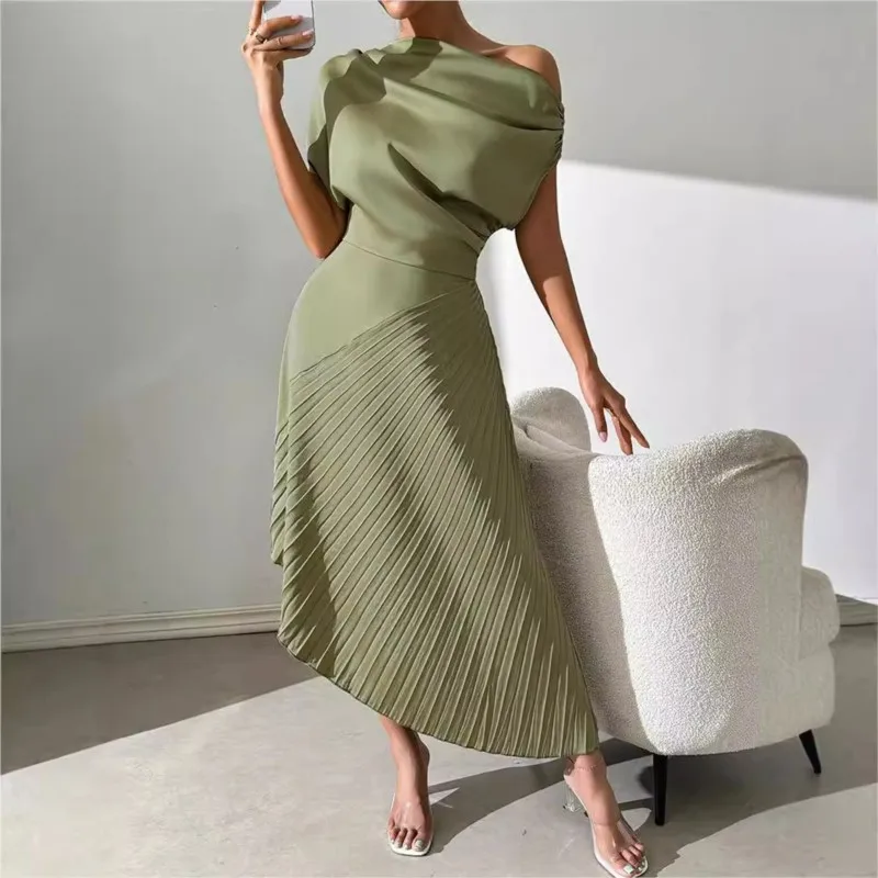 Primavera Verano 2025 nuevo en vestidos elegantes moda hombro inclinado una línea cuello plisado abrazando diseño vestido Irregular