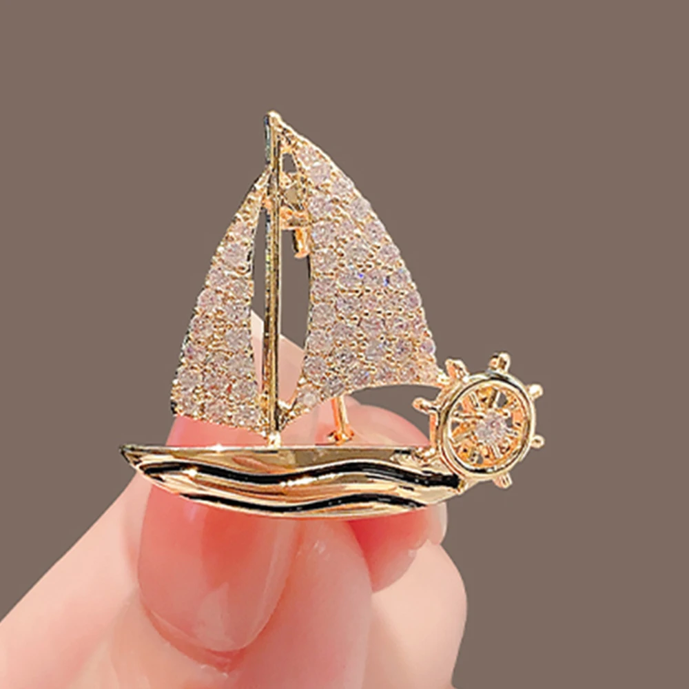 Exquisite Small Sailboat Brooch Pins for Women Men Unisex Rhineston Zircon Lapel Pins Successful Badge Party Suit Jewelry Gifts