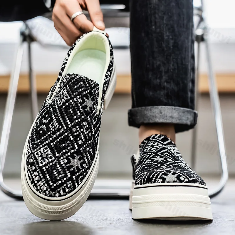 National Style Camouflage Design Sports Slip on Casual Shoes Men 2025 New Summer Outdoor Fashion Trend Lightweight Flat Sneakers