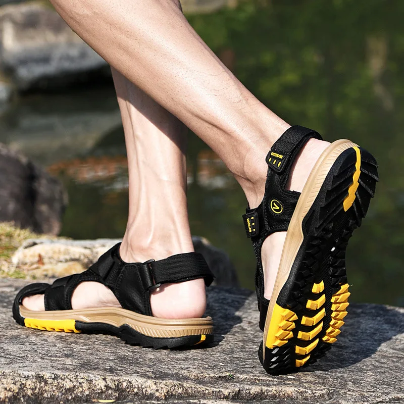 High quality leather flat sandals for men round toes new summer 2025 size 45 46 casual outdoor walking big size shoe black brown