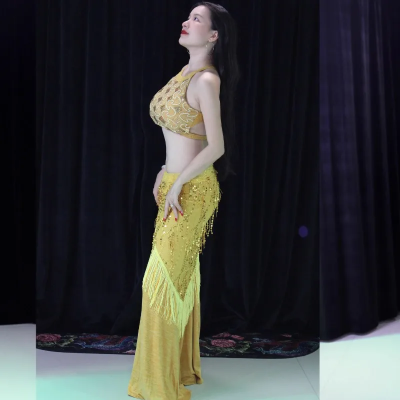 Aangepaste buikdanskostuums Prestatiejurk met borst Katoenen grote heupsjaal Oosterse dans Grote Bareback-set