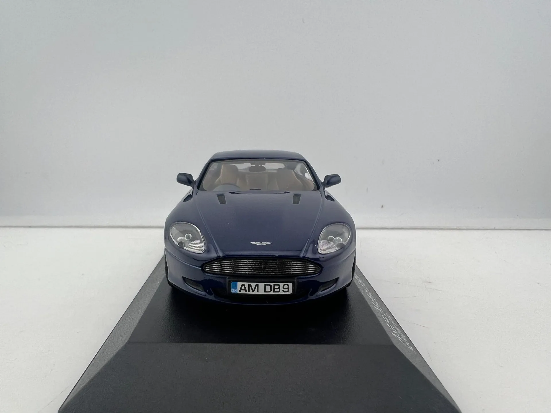 Diecast Mini Cut 1/43 Schaal Aston Martin DB9 Legering Automodel Collectible Toy Gift Souvenir Display Ornament