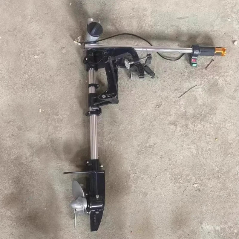 

Lawn mower modified outboard machine paddle hanging machine rubber rowing boat motor inflatable boat changed to electric