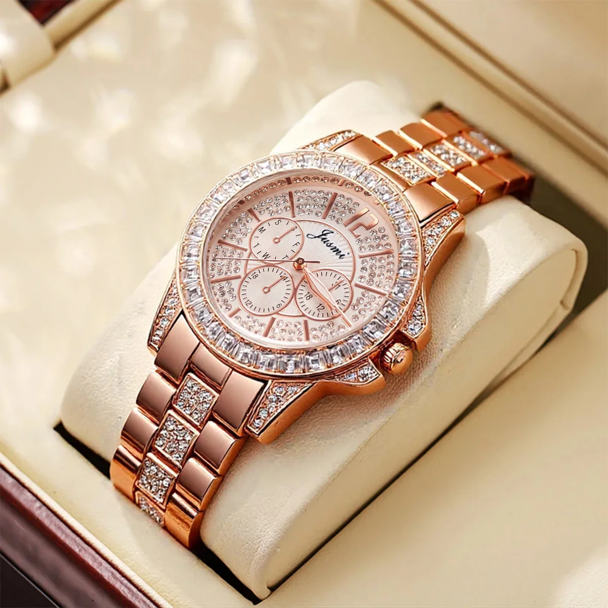 

Женские модные кварцевые часы с круглым циферблатом и ремешком из сплава с бриллиантами для подарков на Рождество и День Благодарения