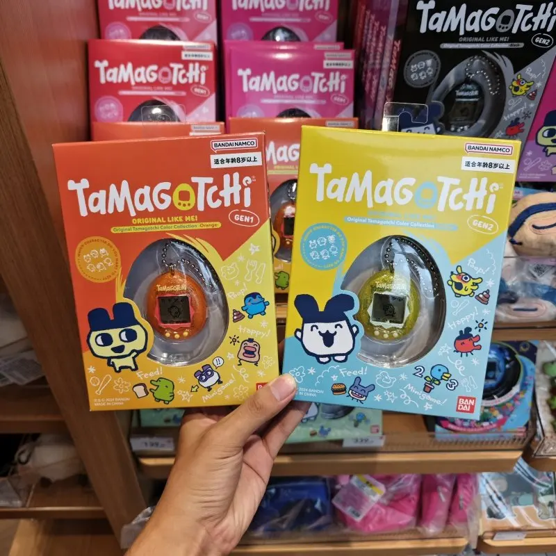 

Портативная игровая консоль Bandai Tamagotchi Original Re-Release (игрушка для детей, версия без подключения) – интересный праздничный подарок