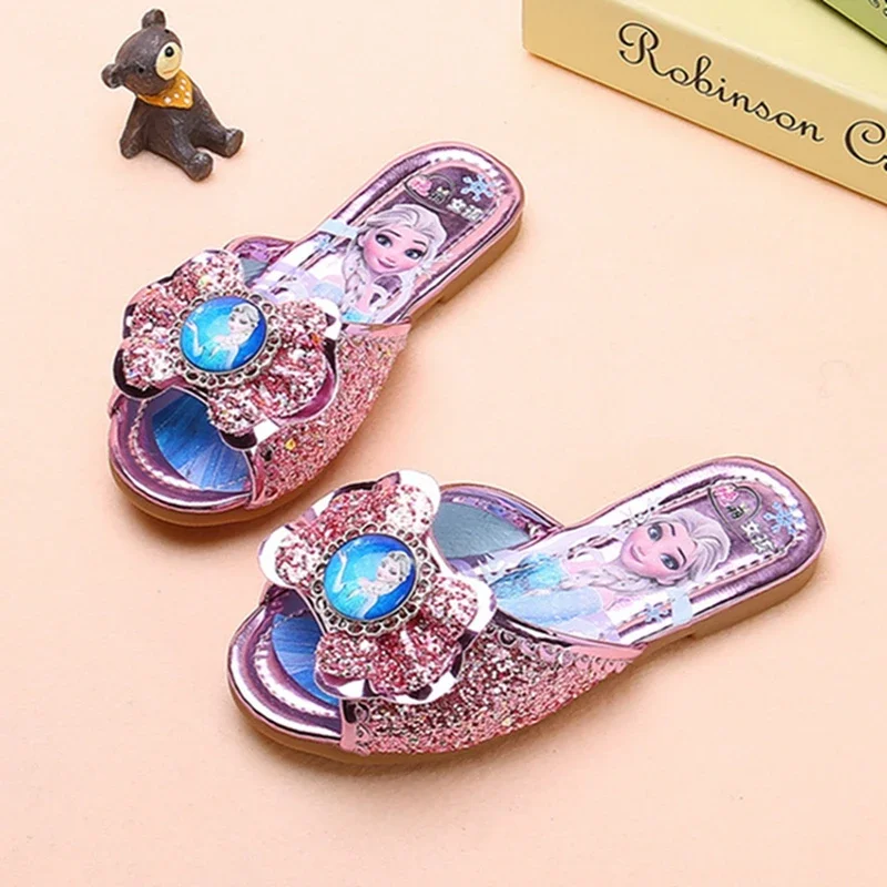 Disney congelado anna elsa meninas verão crianças adorável fundo macio chinelos ao ar livre dos desenhos animados princesa plana crianças não deslizamento buraco sapatos