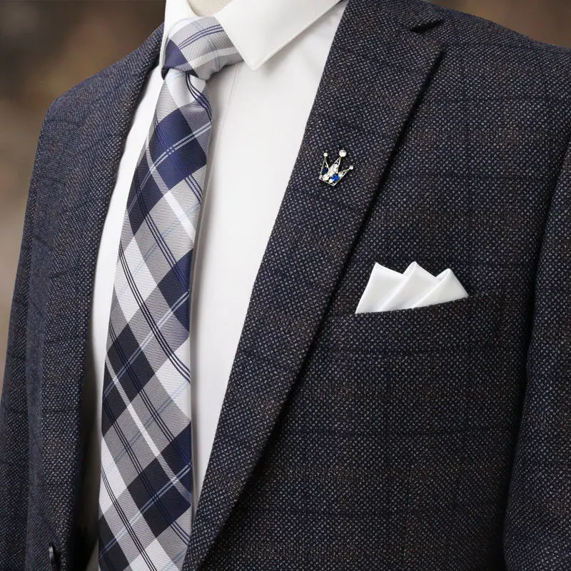 4 ชิ้นสีทึบสไตล์ผ้าเช็ดหน้าคลาสสิก Pocket Square Men's Pocket Square ซาติน Hanky สําหรับชุดแต่งงานอย่างเป็นทางการ