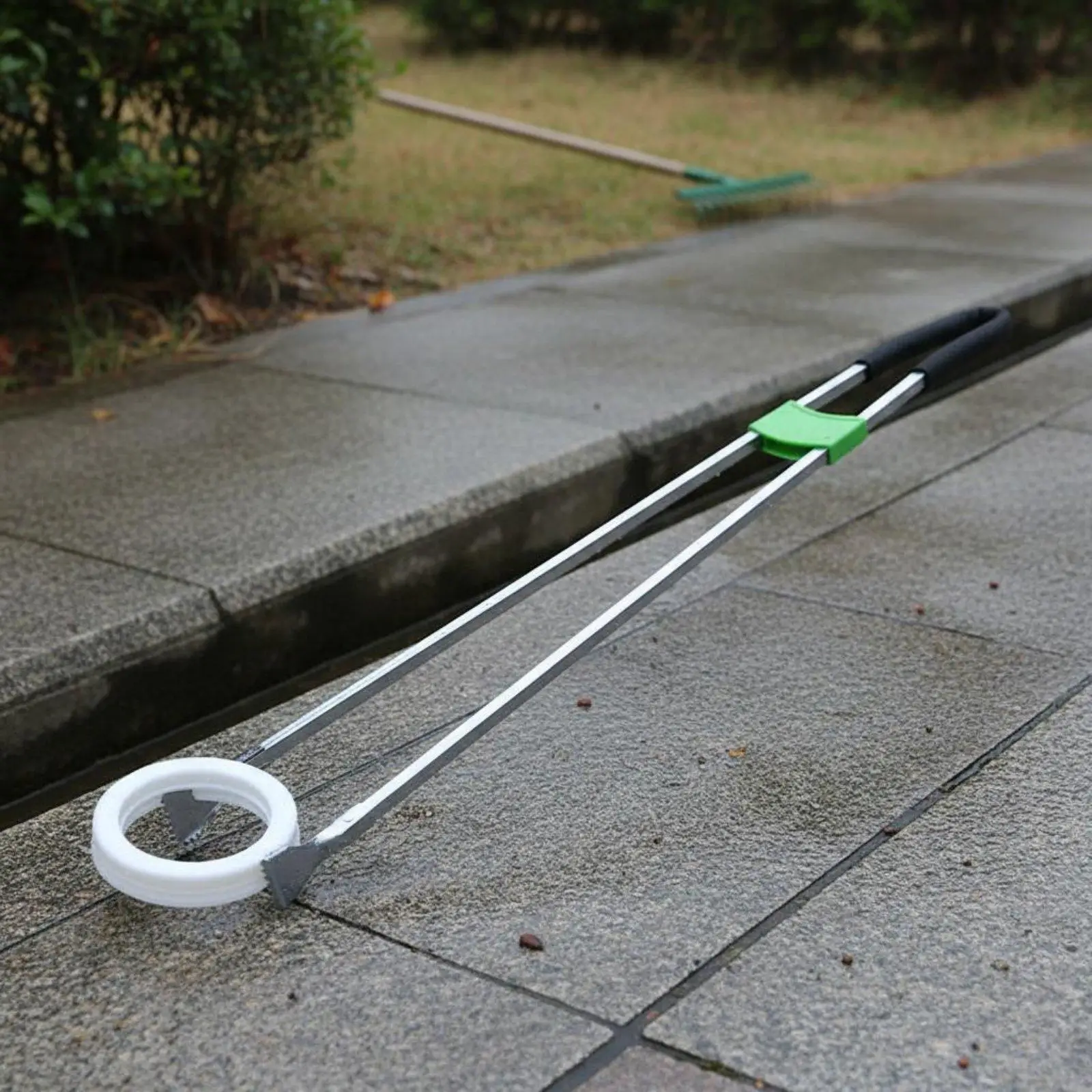 Folding Reacher Garbage Picker Stick Strong Bite Litter Grabber Tool with Iron Head for Office Garden Collection