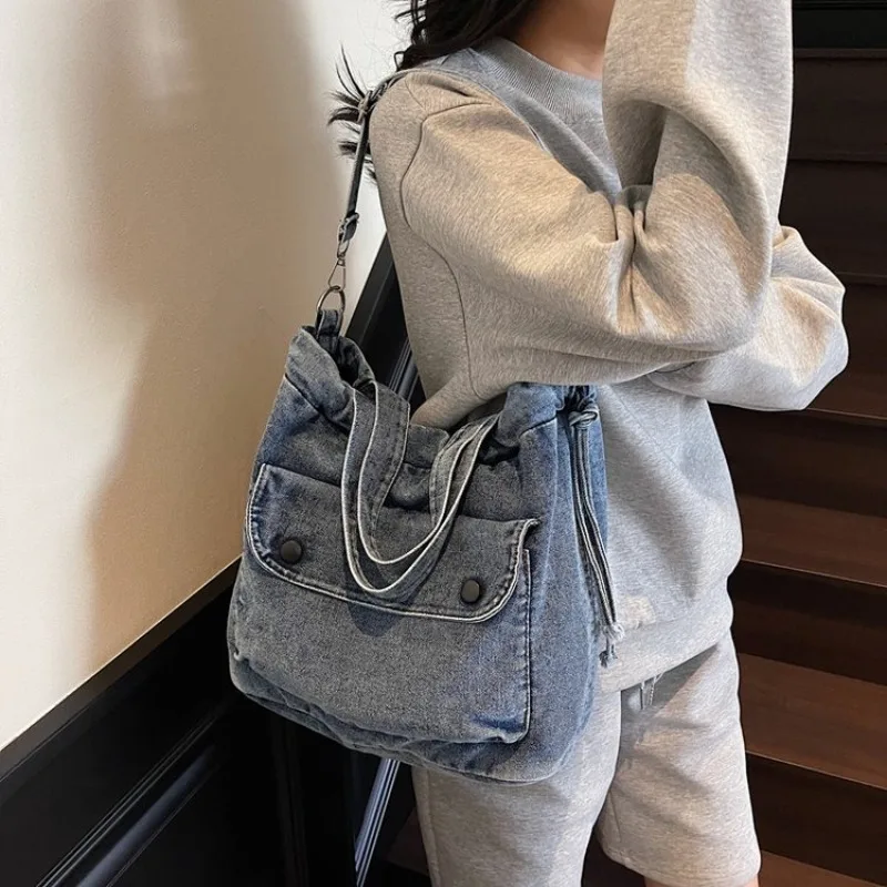 

Popular Classic Fashion Messenger Bag For Women Luxury Designer Diaper Bag Leather Large Capacity Minimalist Trendy Crossbody