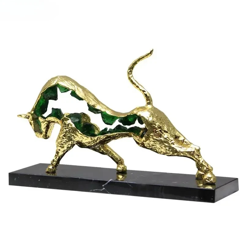 Gold Plated Bull Alloy Crafts Ornaments Living Room Decoration Furnishings Creative Crystal Decorative Bull Artwork Statue