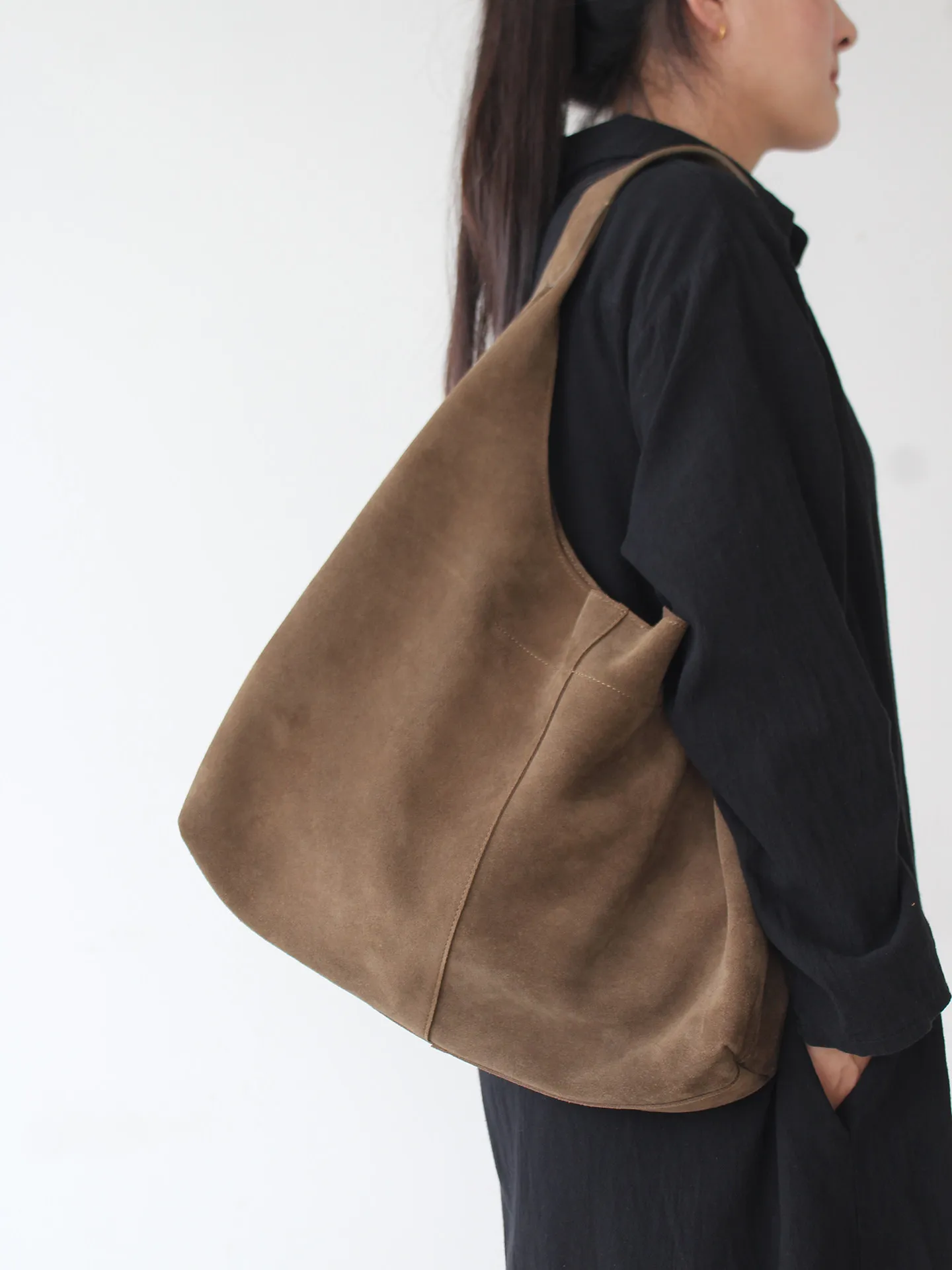 

Autumn / Winter Original Fashion New Retro Frosted Suede High-quality Top Layer Cowhide Large Capacity Single Shoulder Tote Bags