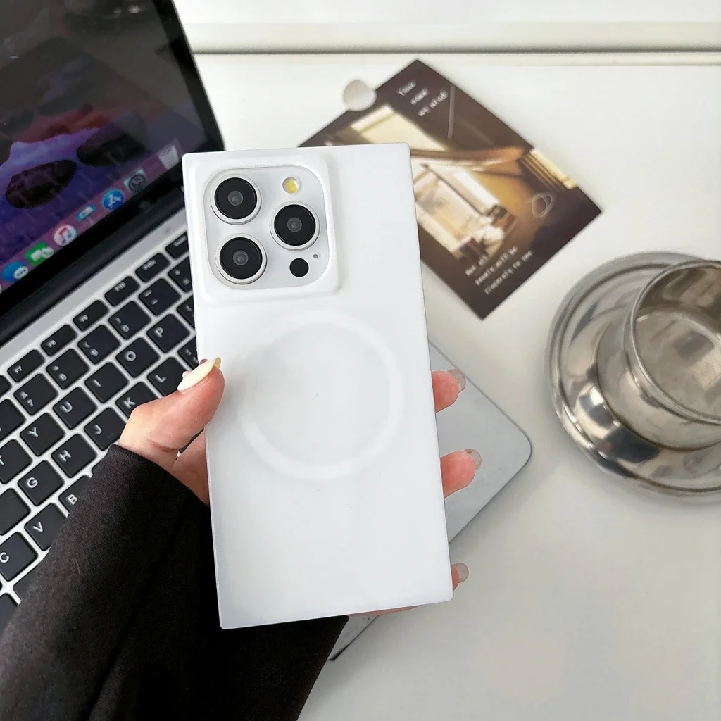 

Усовершенствованный белый магнитный прямоугольный противоударный защитный чехол для телефона с беспроводной зарядкой для iPhone 17, 16, 15, 14, 13, 12 Pro Max