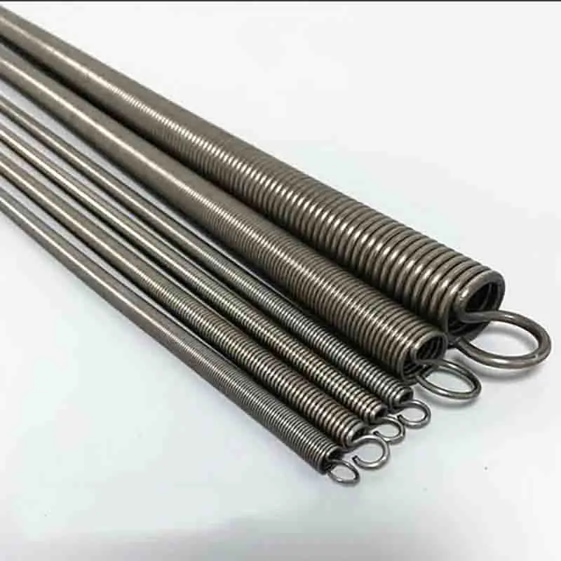 สปริงขดแบบยืดหยุ่นขนาดเล็กพร้อมตะขอ ขนาดเส้นลวด 0.3-0.6 มม. เส้นผ่านศูนย์กลางภายนอก 2-8 มม. ความยาว 1000 มม. สำหรับงาน DIY และของเล่น