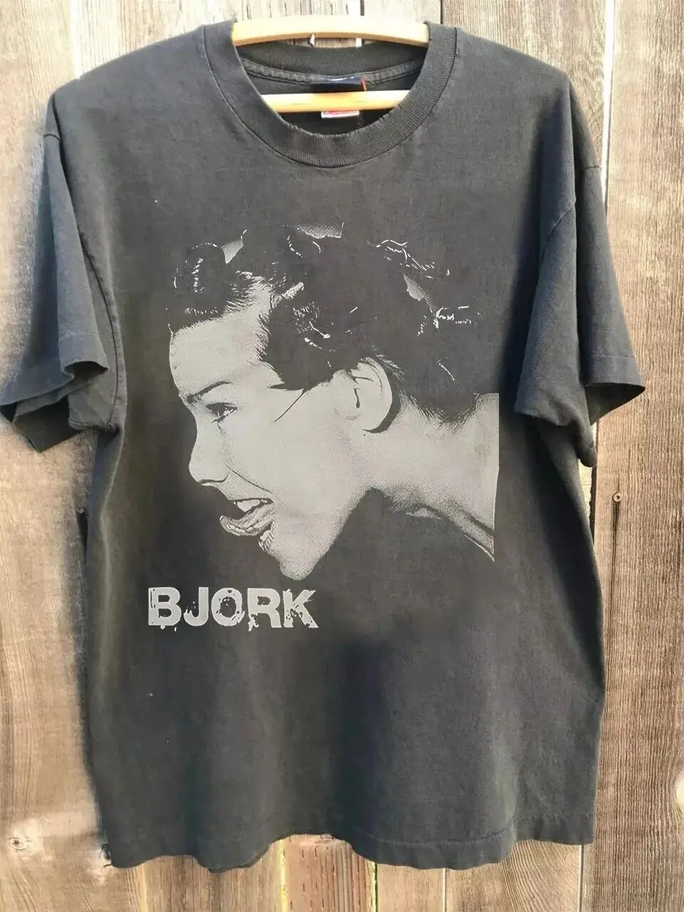 Vintage 90er Björk Grafik-T-Shirt Harajuku Grafik-Tees Y2K Rock Print Grafik-T-Shirts Lässige Loose Streetwear Tees Unisex