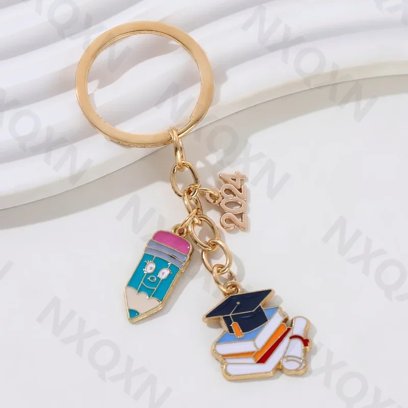 2024 Graduation Pencil Bachelors Hat Book Cartoon Enamel Keychain Graduated Gift For Friend Student Teachers Handmade Jewelry