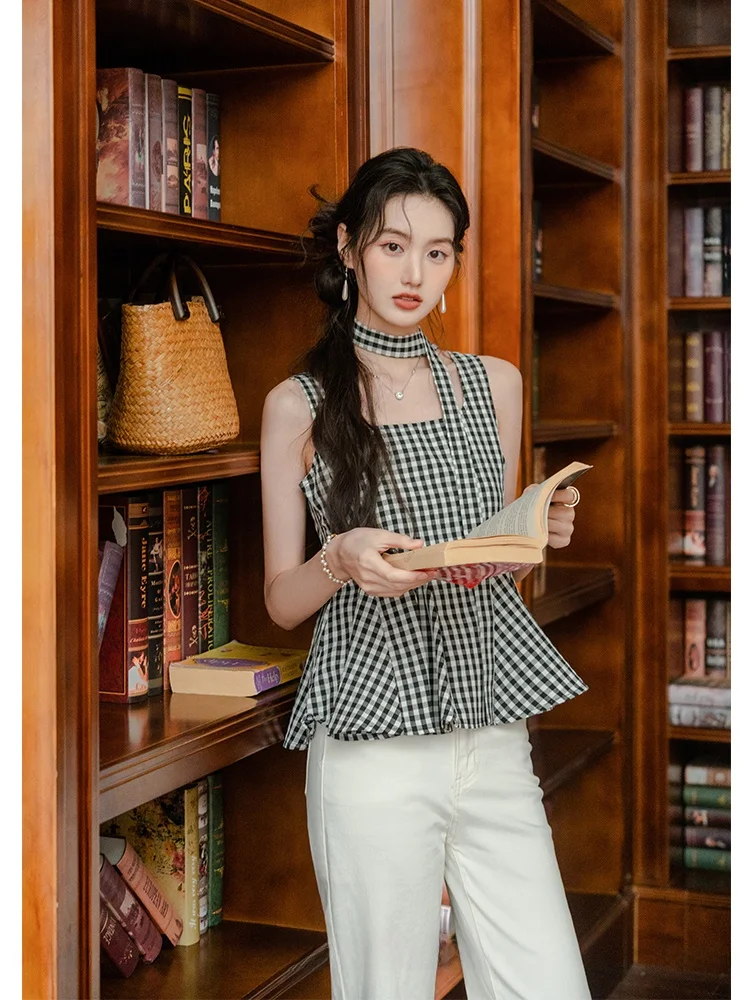 

Изящный белый жилет в клетку на бретелях для женщин, весенне-летняя верхняя одежда, пушистый топ, красивый и модный, для повседневной носки