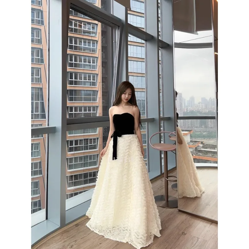 Luxury A-Line Wedding Party Gowns Women Sexy Velvet Strapless Sleeveless Formal Evening Dresses Black Lace Up Bow Prom Dress