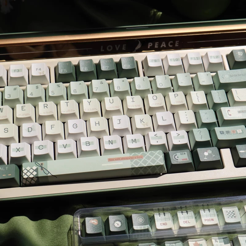 

Early Spring Melody Theme Keycaps Cherry PBT Thermal Sublimation Mechanical Keyboard Key Caps Original Personalized Green Keycap
