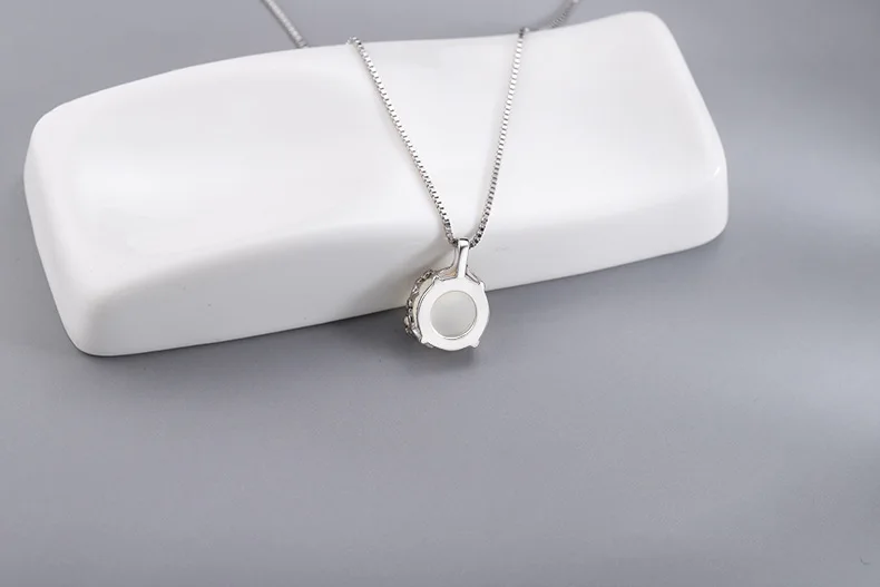 

White Jade Marrow Necklace Plum Blossom Pendant INS Style Charming Women's Necklace KPOP Girl Friendship Gift Party Banquet