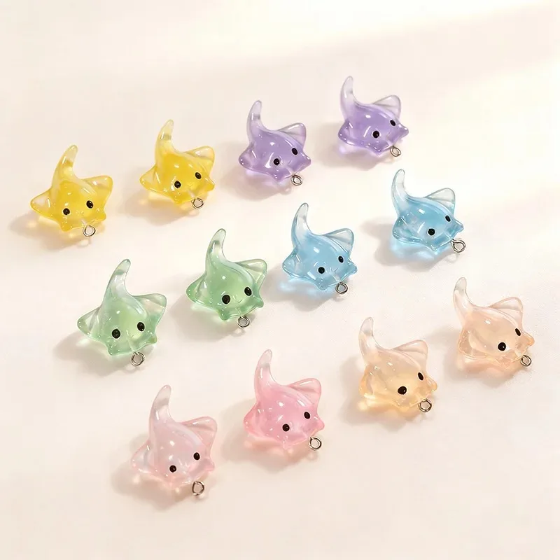 10 Breloques en Résine Manta Ray Colorées et Adorables, Pendentifs Animaux de Dessin Animé pour Boucles d'Oreilles, Porte-clés, Fabrication de Bijoux DIY