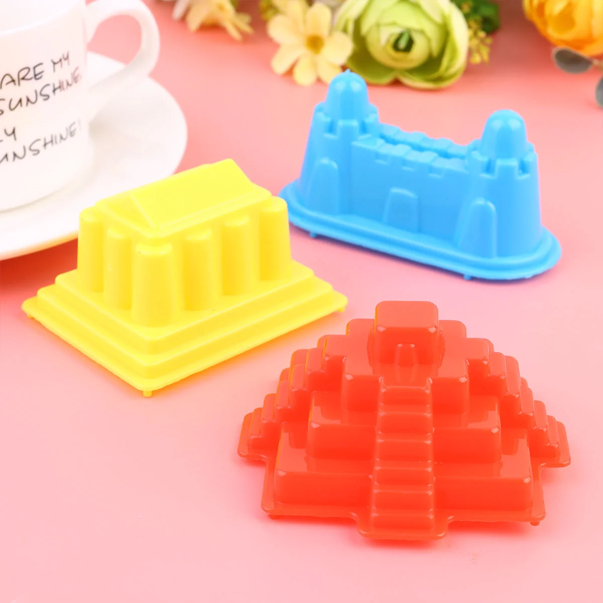 30pcs Children Sand Play Castle Mold Kids Sand Play Castle Kit Thicken Plastic Mold (Random Color) children castle kit