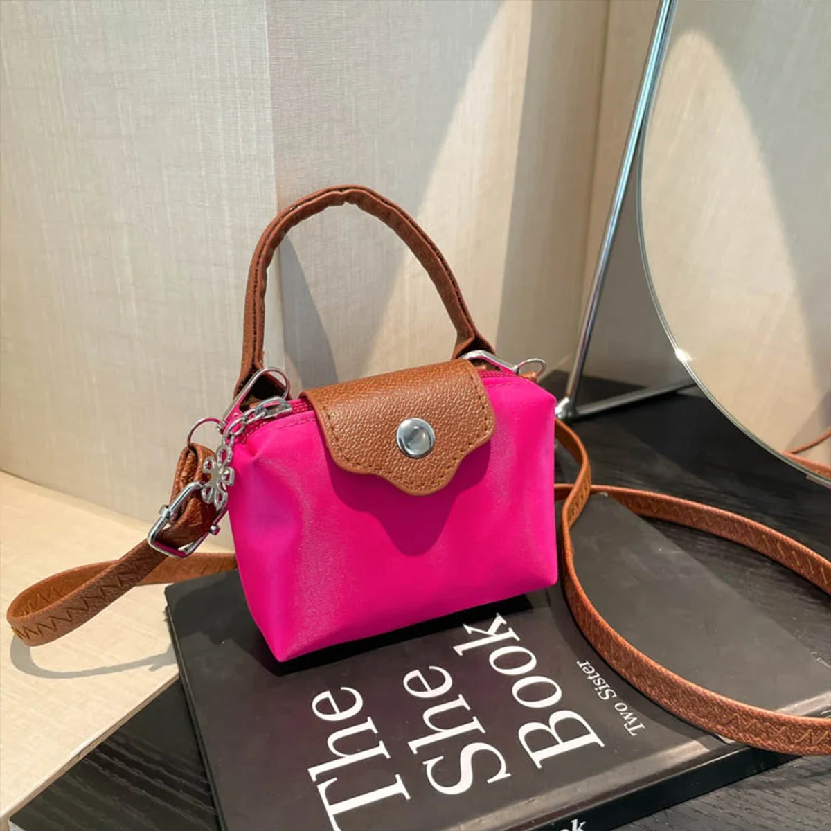 

Crossbody Bag Women Fashion Lightweight Mini Quilted Solid Color Zipper Flap Snap Adjustable Strap Daily Commute Shopping