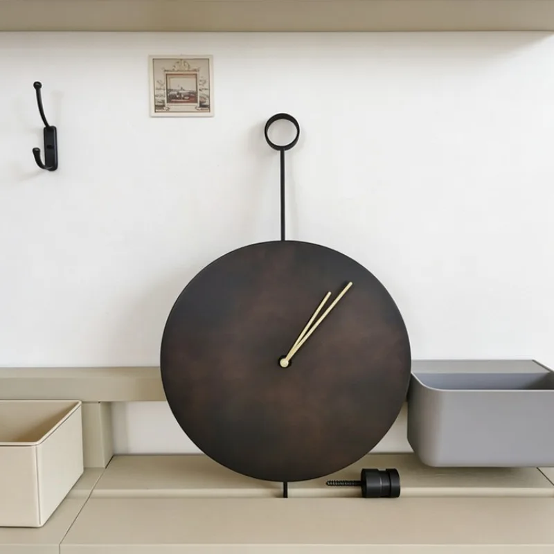 

Скандинавские металлические настенные часы, современные минималистичные настенные часы, модные высококачественные бытовые подвесные часы, украшение для гостиной