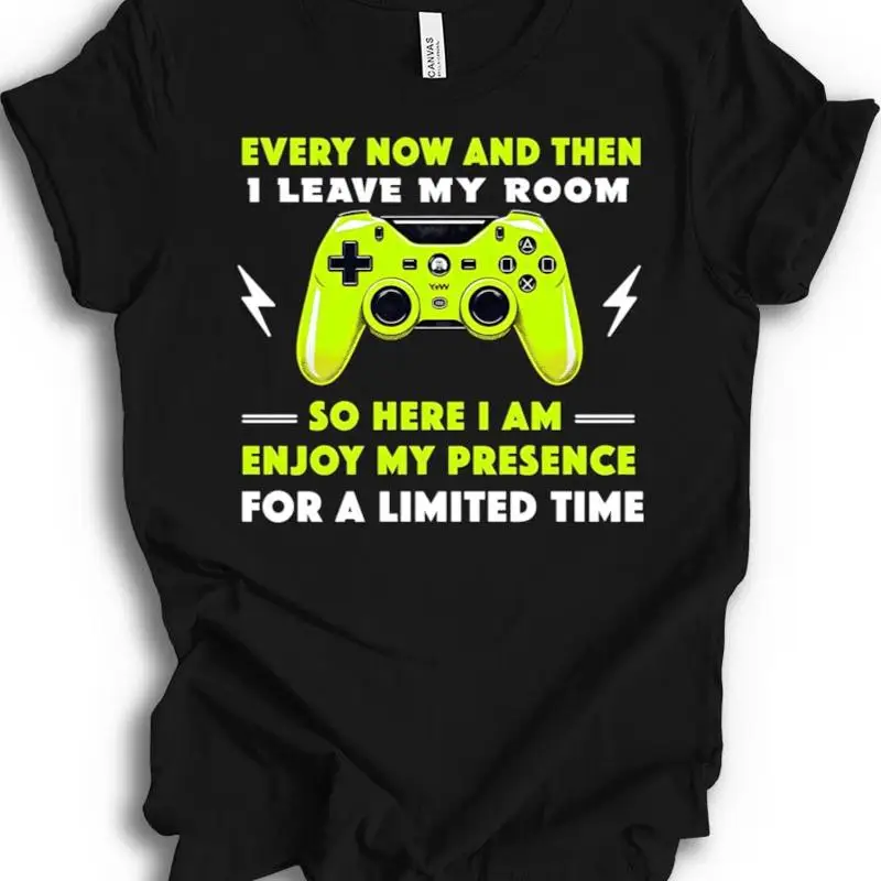 

Все сейчас и тогда, я остаю свою комнату. Забавная футболка Gamer Life.