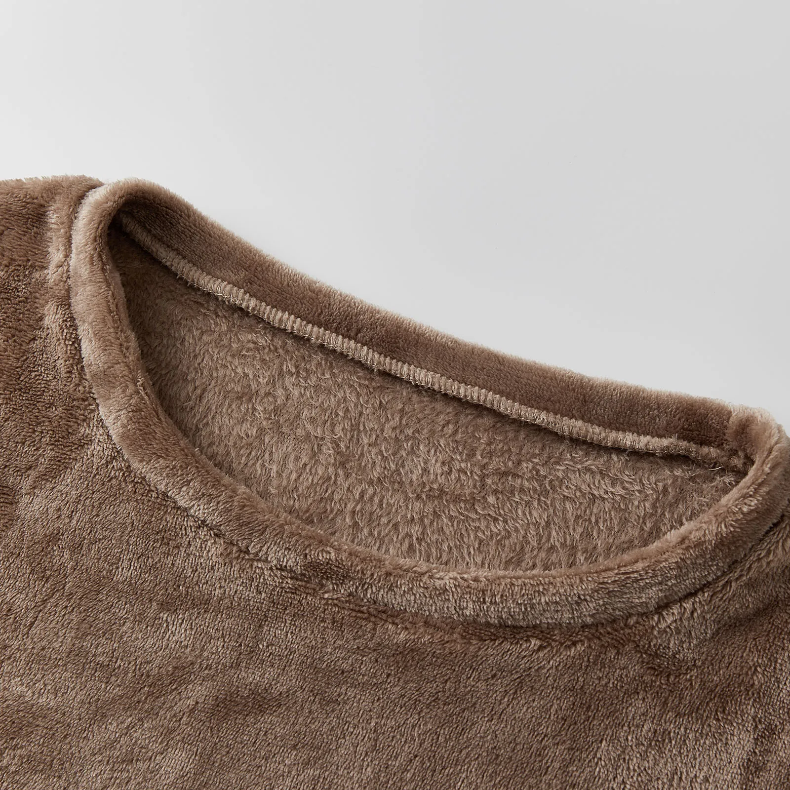 Men’s 2 Piece Velvet Pajama Set Long Sleeve Solid Color Pullover + Pants Set Loungewear