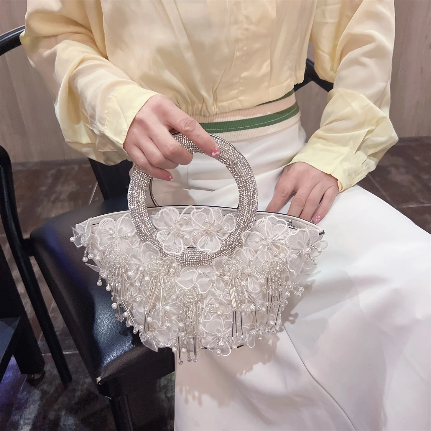 Luxury2025 New Lace Pearl Flower Fairy Bag Party Shoulder Portable Fashion Diamond Casual Crossbody Bag Women