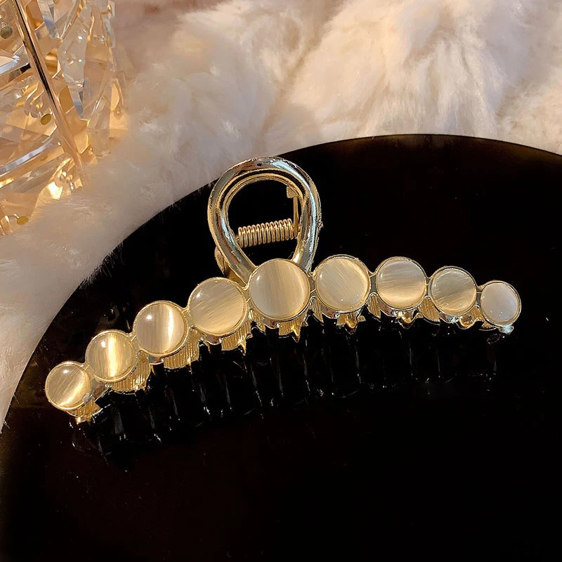 Pearl Hair Claw Big Hair Clip for Women Shining Metal Hairpins Elegant Irregular Bow Tie 2022 Fashion Hair Accessories