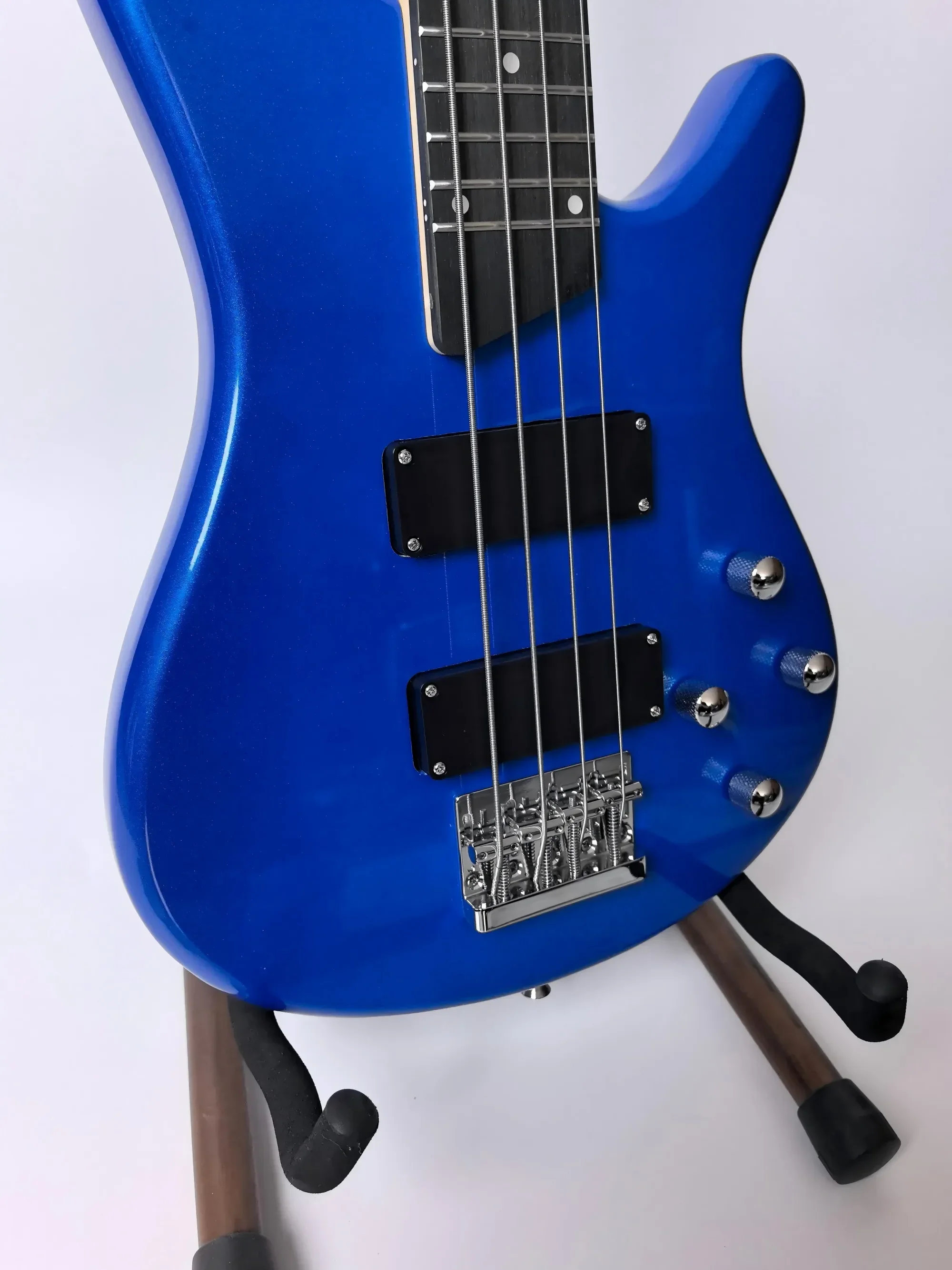 In stock, customizable, 24 samples of sycamore blue color 4 string bass, maple guitar head, direct sale by the manufacturer.