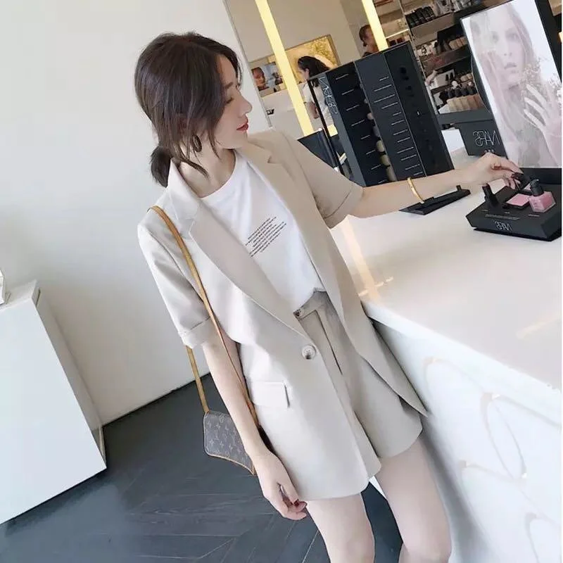 

2023 Spring Small Fragrance Thin Temperament Goddess Royal Sister Net Red Sleeve Womens Shorts And Coat Two Sets Blazer Suits