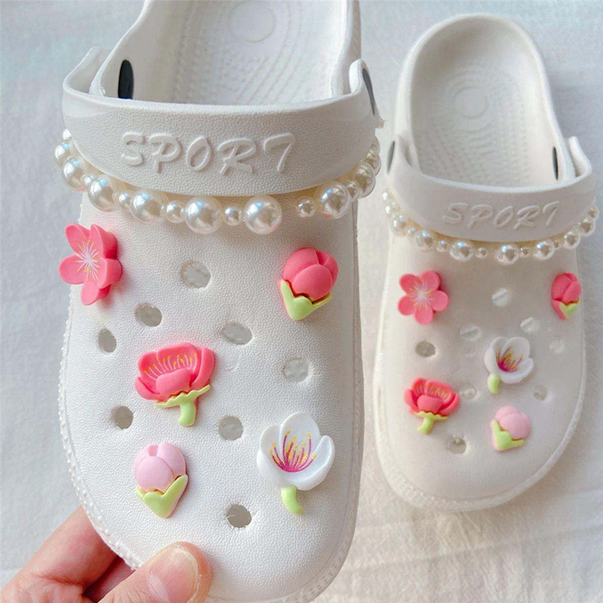 Cave shoes, pearl chains, shoe flowers, detachable peach blossom flower slippers, decorative buckles, hole shoes, DIY accessorie
