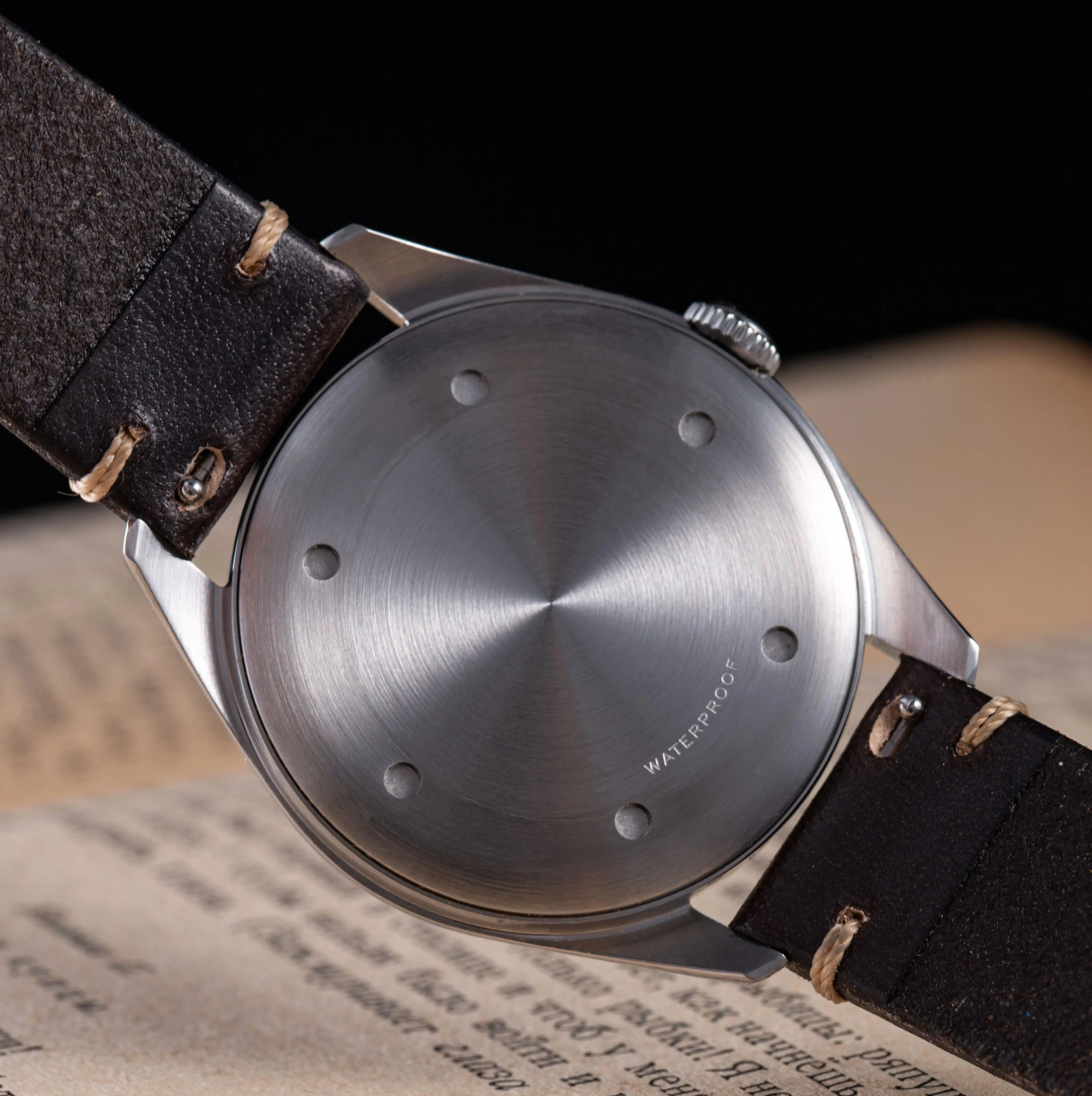 Hruodland 2026 New Mens Quartz Watch 11.2mm Thin Light Leather Strap BGW Luminous Polished Hands High End Product F033