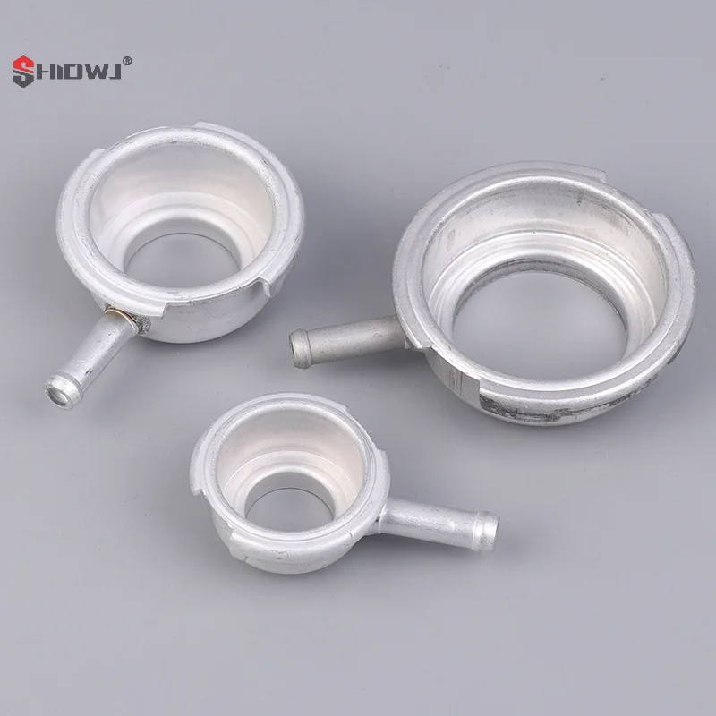 لحام الرقبة لخزان المياه المبرد للسيارات على مقعد مدخل المياه من الألومنيوم