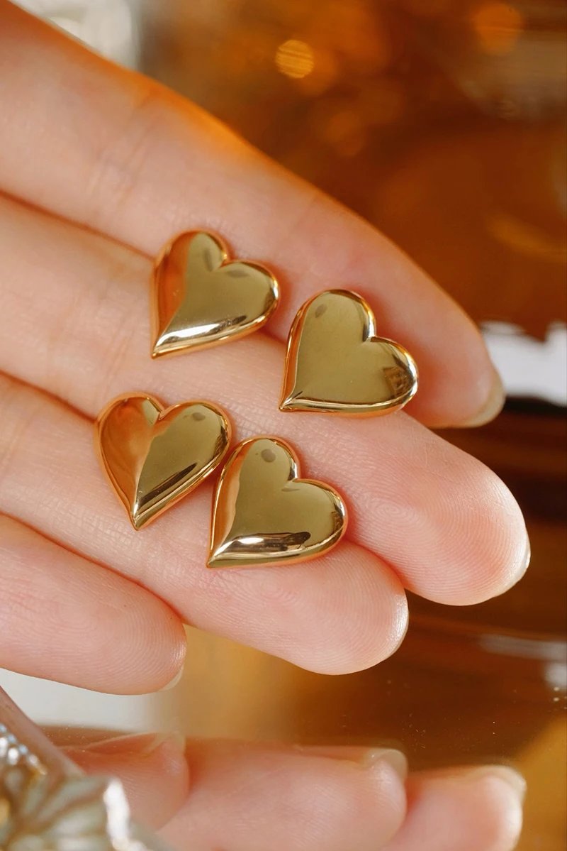 LUOWEND 100% 18K Yellow Gold Earrings Romantic Gentle Style Gloss Heart Shape High Engagement Jewelry for Women Birthday Gift