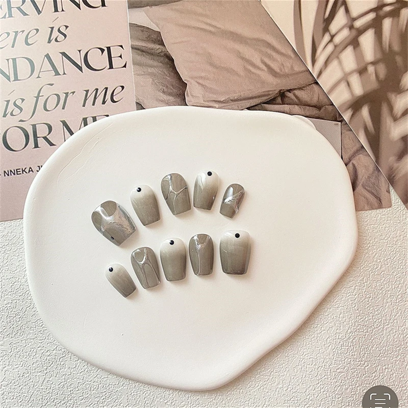 Imprensa artesanal cinza gradiente em unhas dinâmica minimalista curto unhas falsas design reutilizável neutro wearable unhas encantos manicure