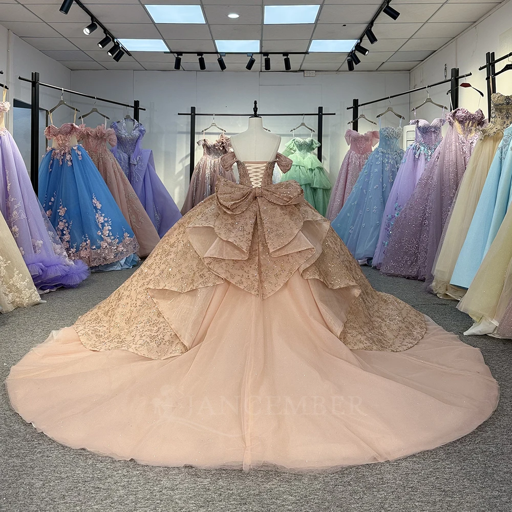 Luxury Quinceanera Dresses for 15 Anos Short Sleeves Ruched Vestidos Quinceanera Customized Court Train فساتين للمنا