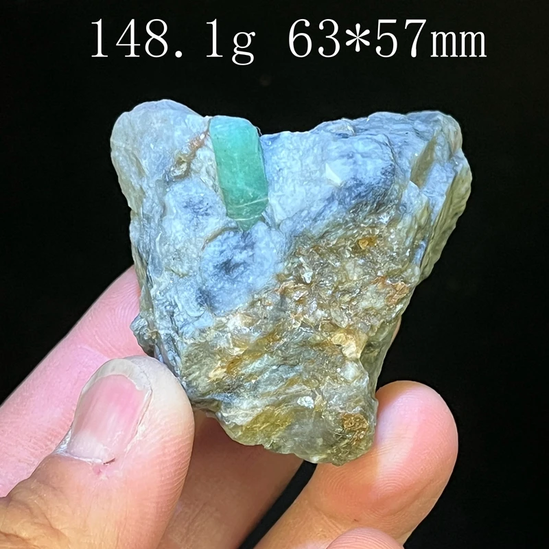 

100% Natural Green Emerald Mineral Gem Grade Crystal Specimen Gemstones and Crystals Quartz Crystals for Furniture Decoration